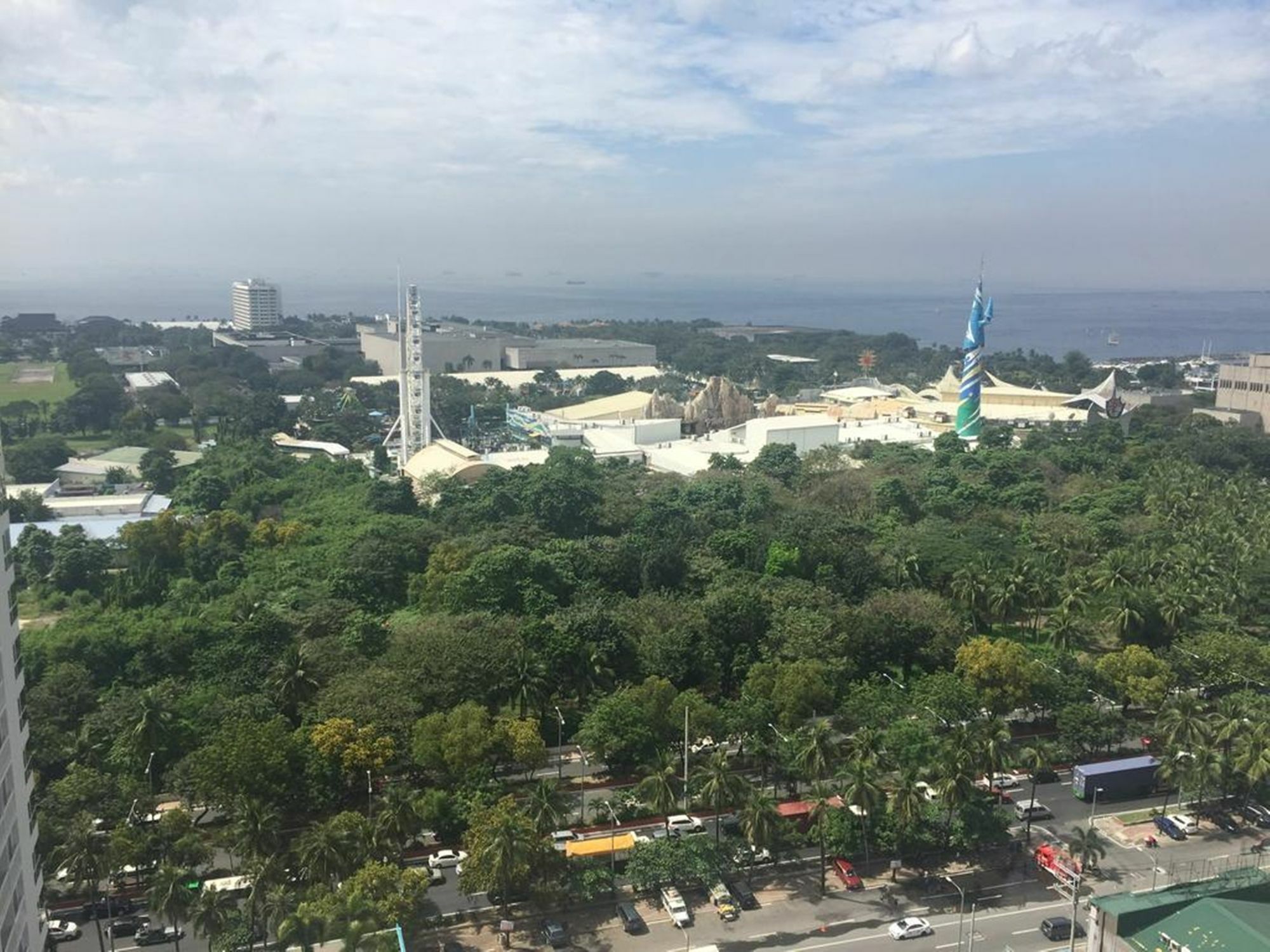 Maxstays - Max View @ Breeze Residences Pasay Ngoại thất bức ảnh